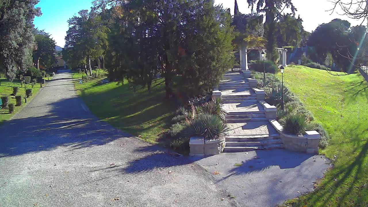Spletna kamera park Coronini Kronberg – Gorica