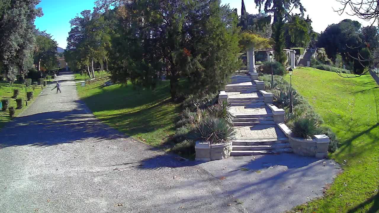 Parco Coronini-Cronberg Live Webcam – Green Oasis