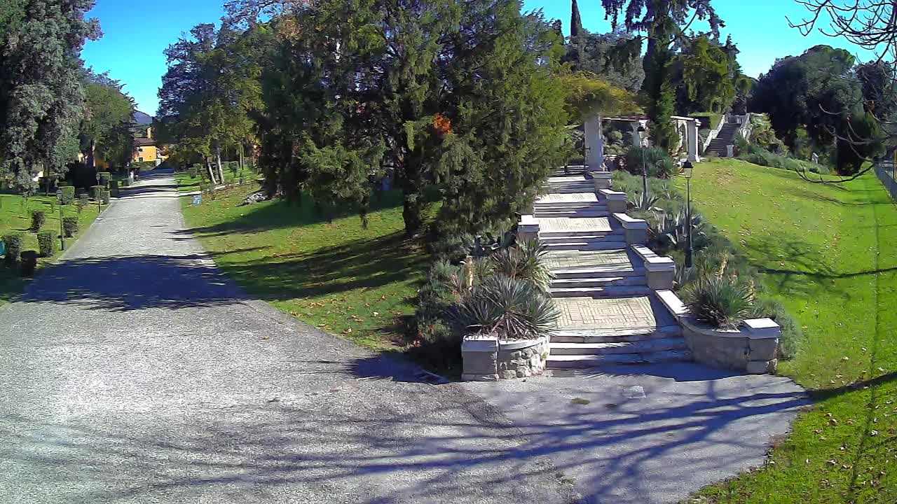Spletna kamera park Coronini Kronberg – Gorica