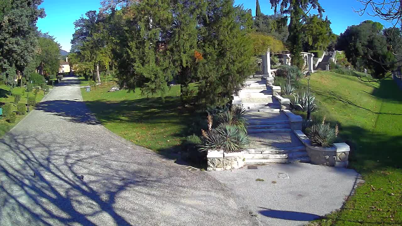 Parco Coronini-Cronberg Live Webcam – Green Oasis