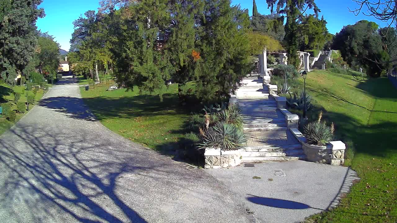 Spletna kamera park Coronini Kronberg – Gorica