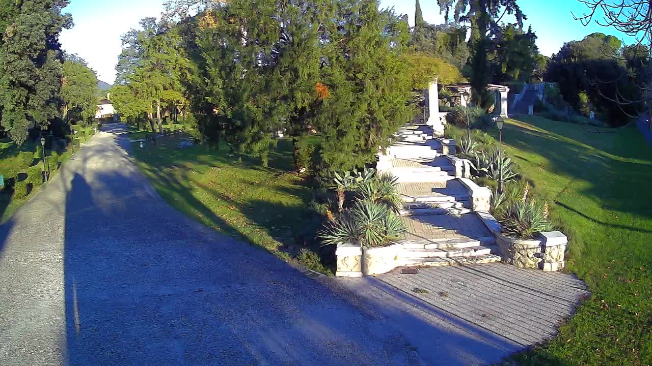 Parco Coronini-Cronberg Live Webcam – Green Oasis
