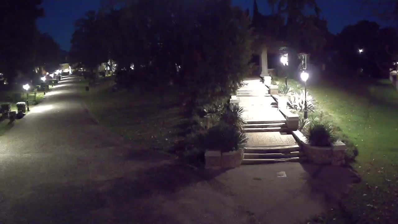 Parco Coronini-Cronberg Live Webcam – Green Oasis