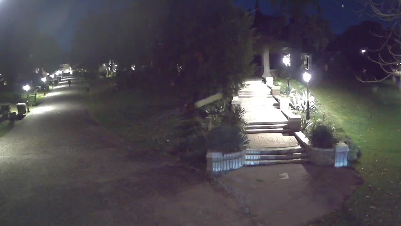 Parco Coronini-Cronberg Live Webcam – Green Oasis