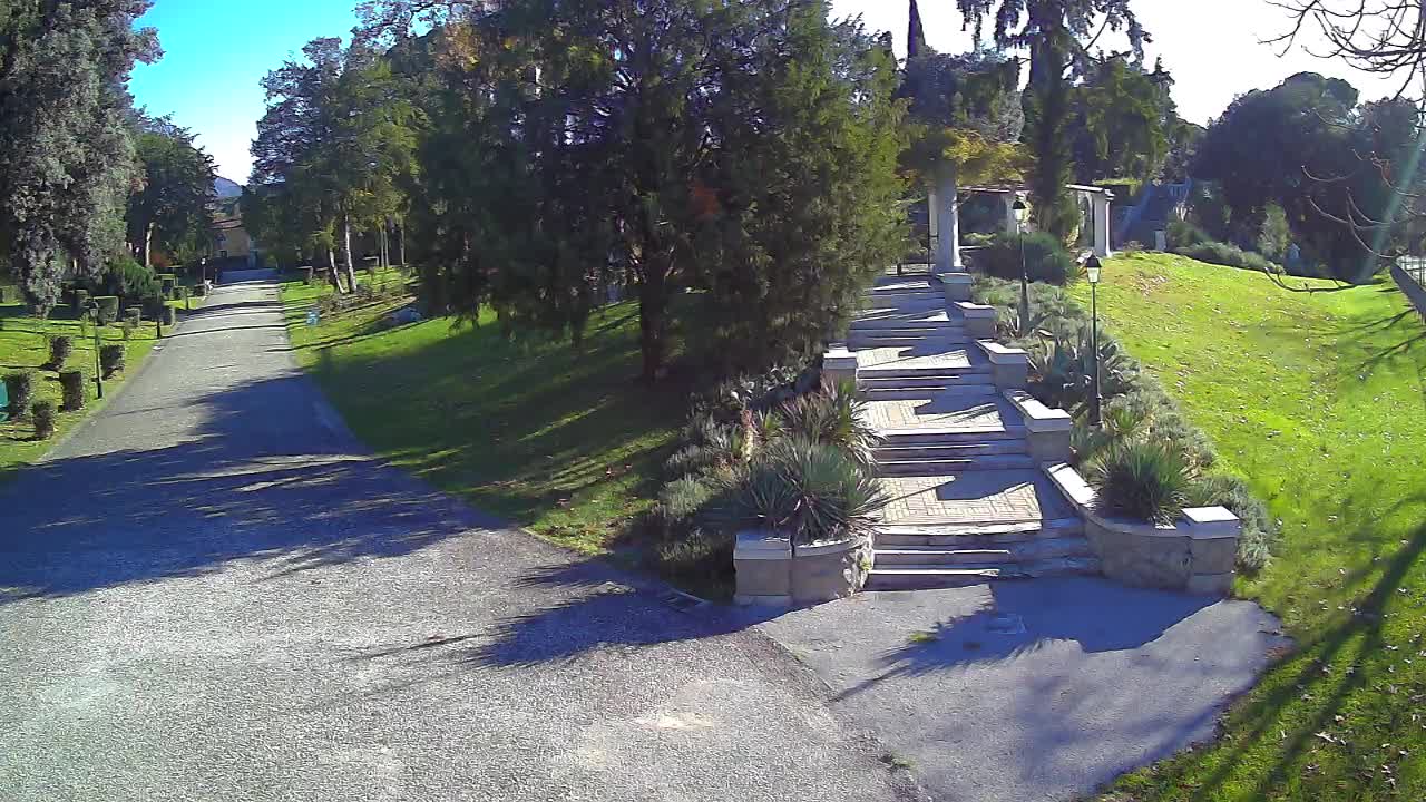 Spletna kamera park Coronini Kronberg – Gorica