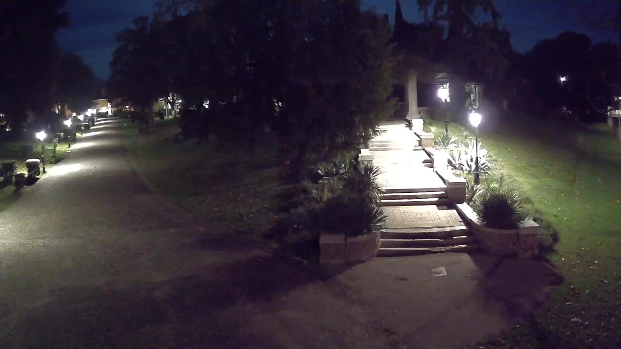 Spletna kamera park Coronini Kronberg – Gorica