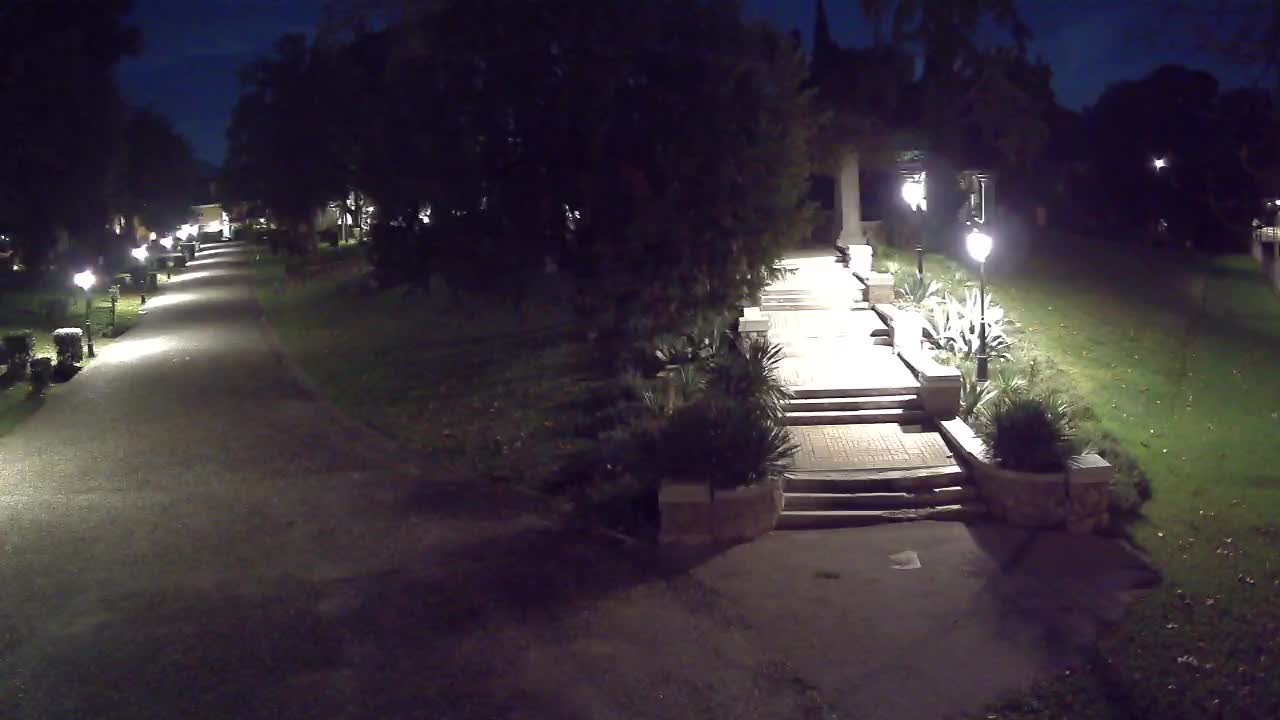 Parco Coronini-Cronberg Live Webcam – Green Oasis