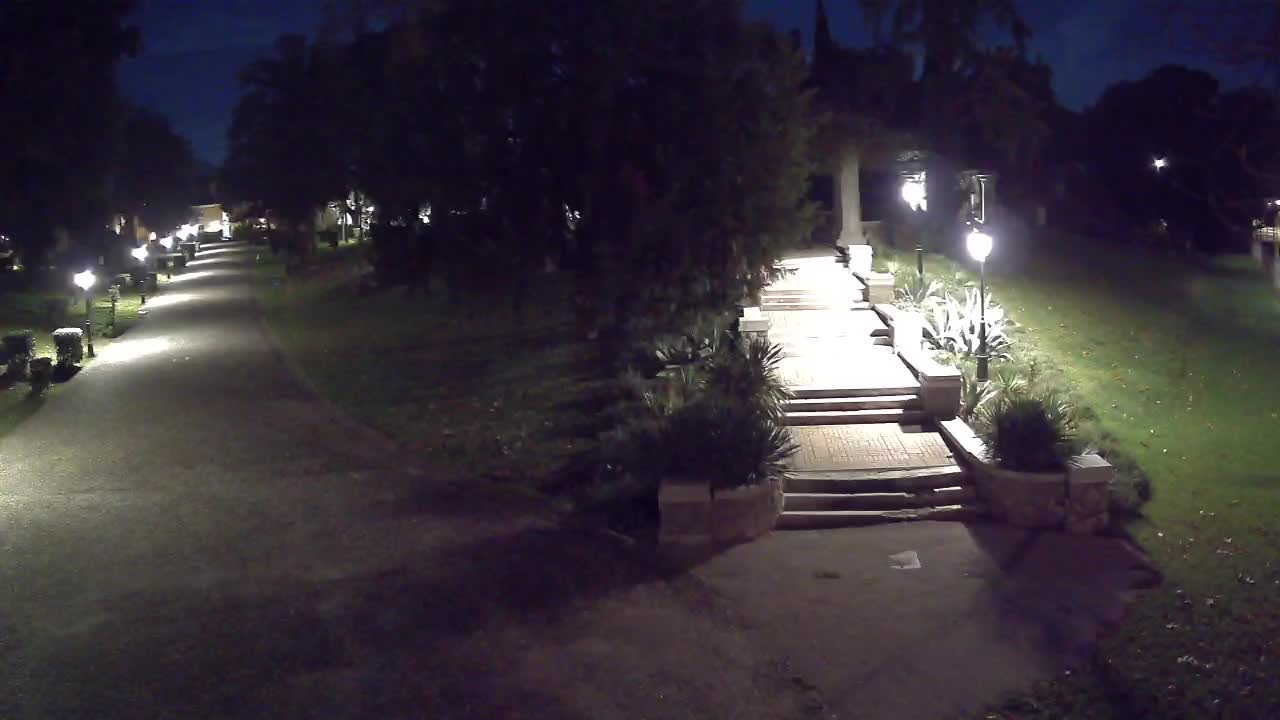 Spletna kamera park Coronini Kronberg – Gorica