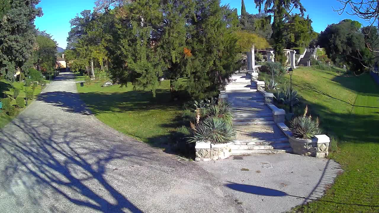 Spletna kamera park Coronini Kronberg – Gorica