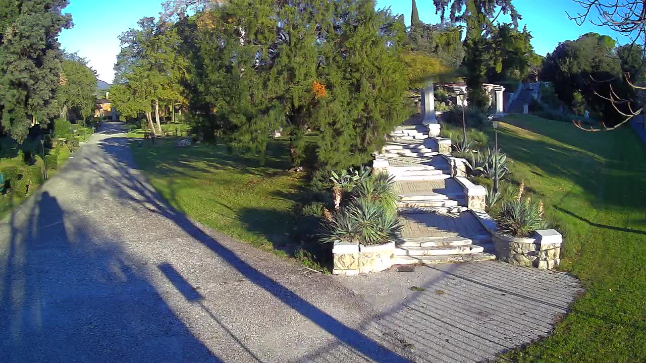 Parco Coronini-Cronberg Live Webcam – Green Oasis
