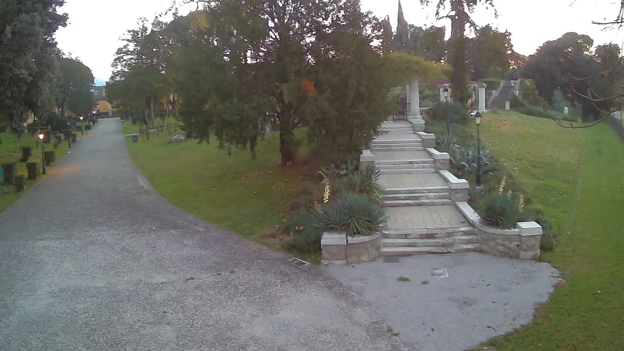 Spletna kamera park Coronini Kronberg – Gorica