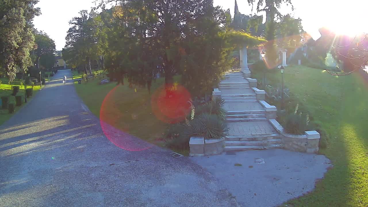Parco Coronini-Cronberg Live Webcam – Green Oasis