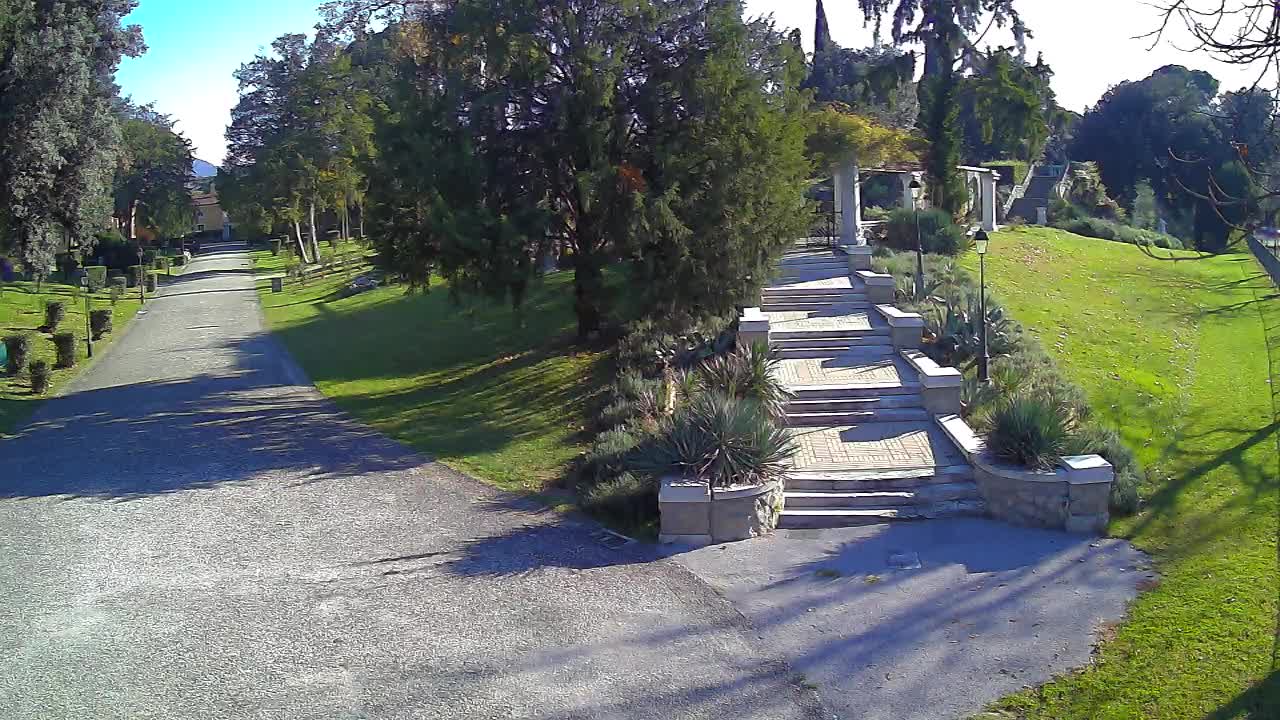 Parco Coronini-Cronberg Live Webcam – Green Oasis