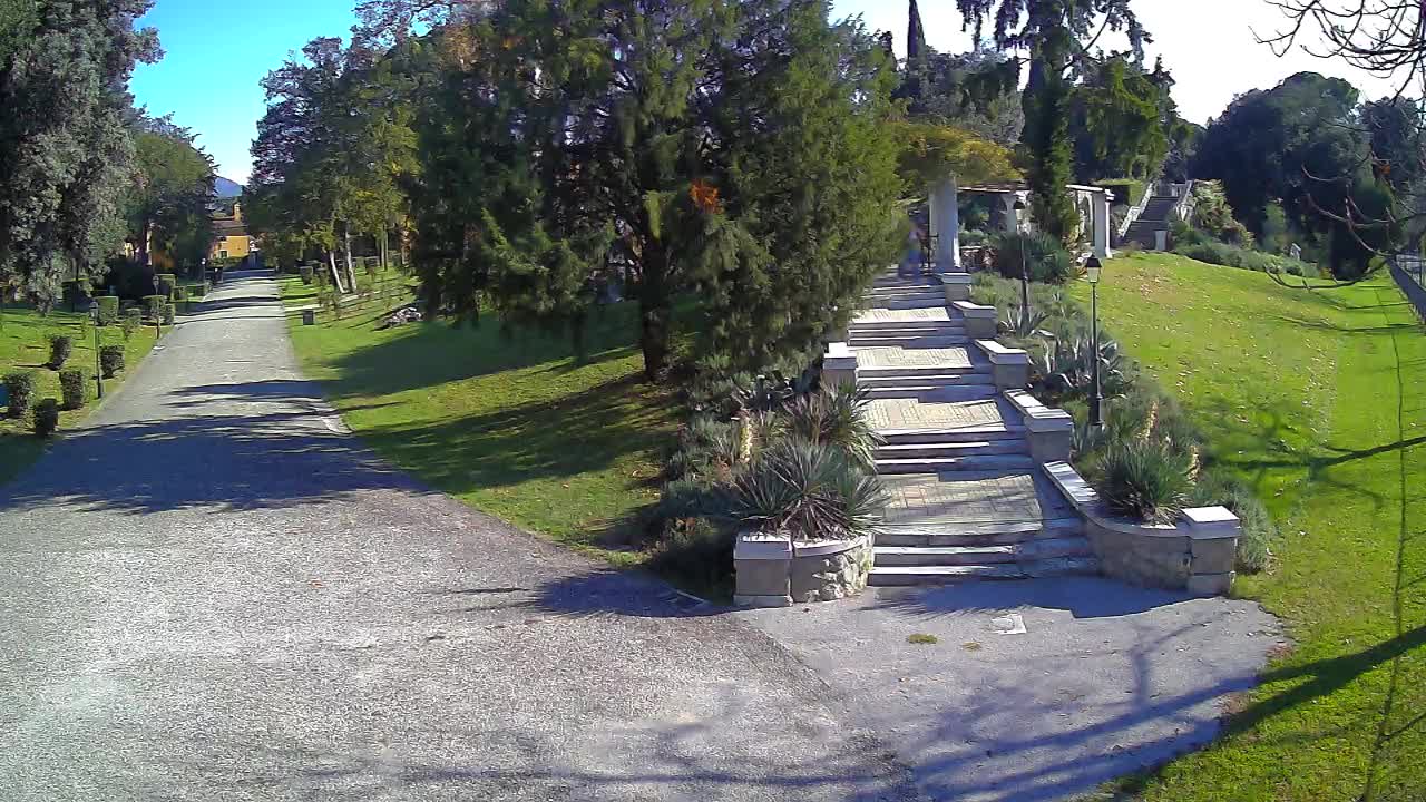 Spletna kamera park Coronini Kronberg – Gorica