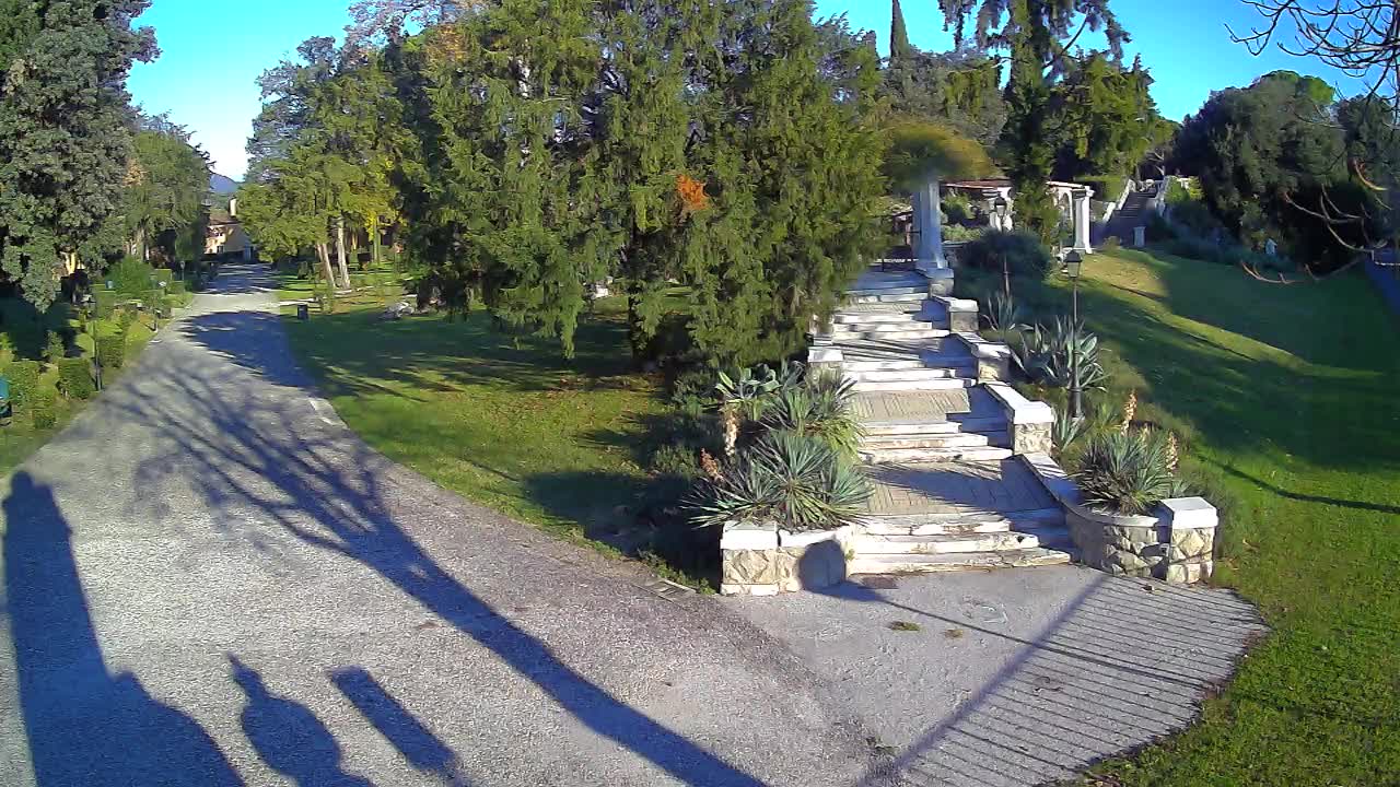 Spletna kamera park Coronini Kronberg – Gorica