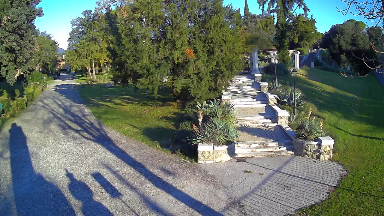 Spletna kamera park Coronini Kronberg – Gorica