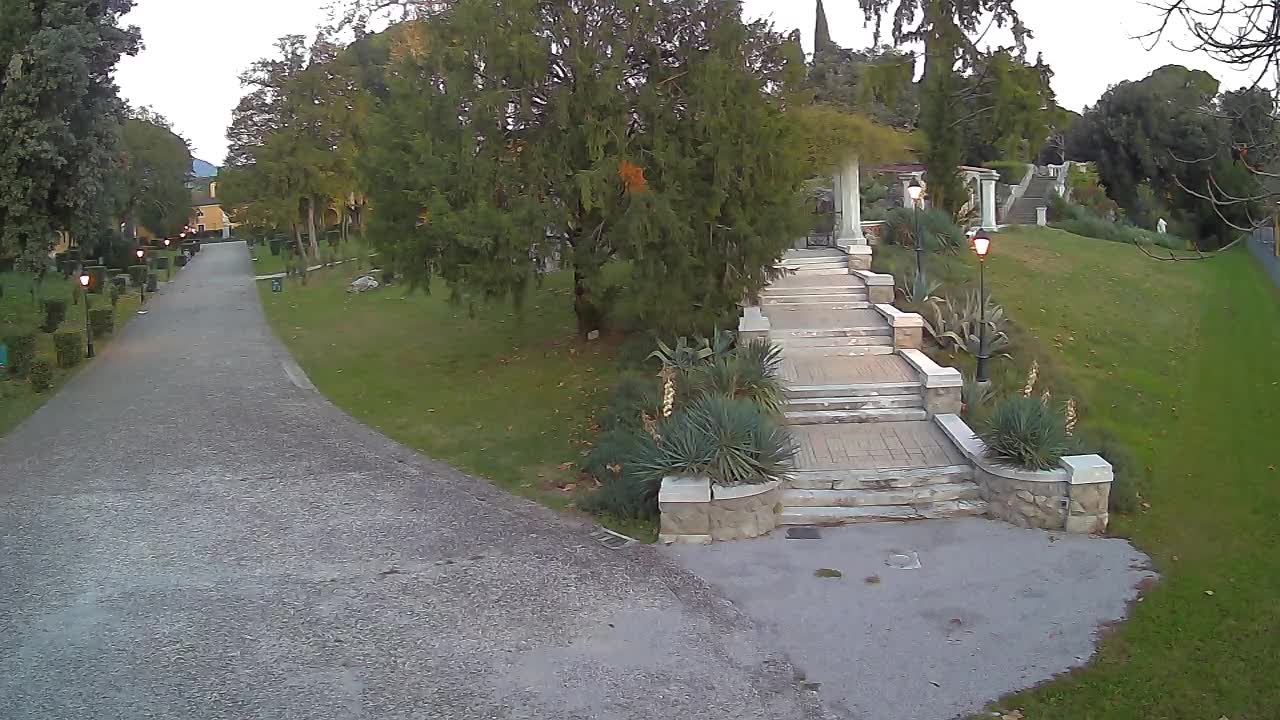 Parco Coronini-Cronberg Live Webcam – Green Oasis