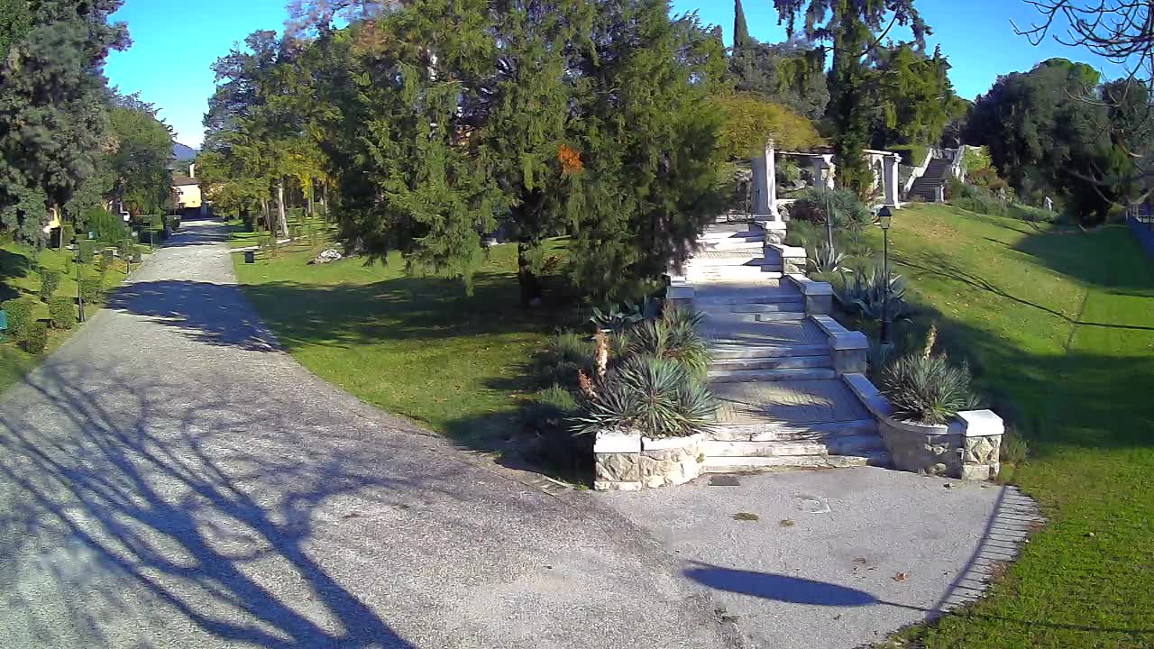 Parco Coronini-Cronberg Live Webcam – Green Oasis