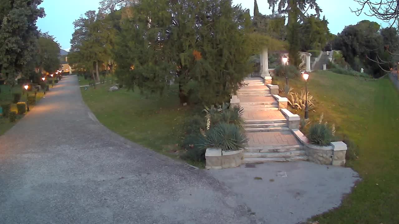 Spletna kamera park Coronini Kronberg – Gorica