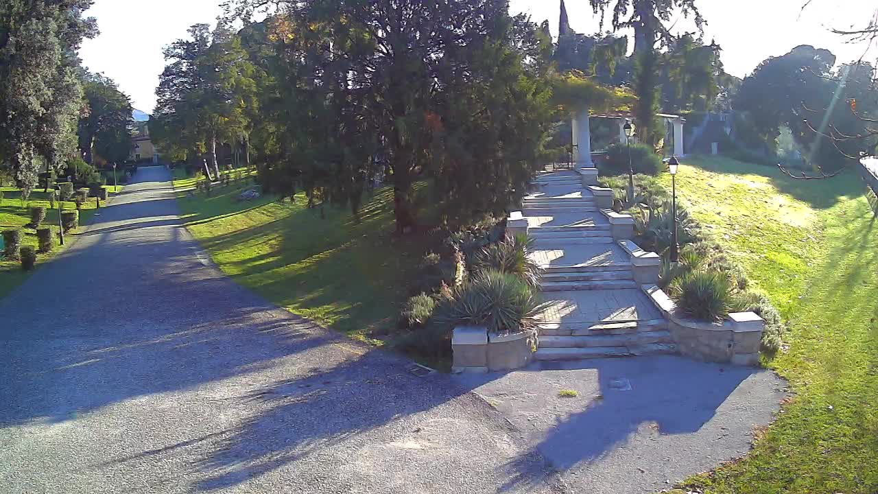 Parco Coronini-Cronberg Live Webcam – Green Oasis