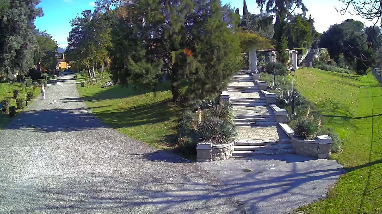 Parco Coronini-Cronberg Live Webcam – Green Oasis