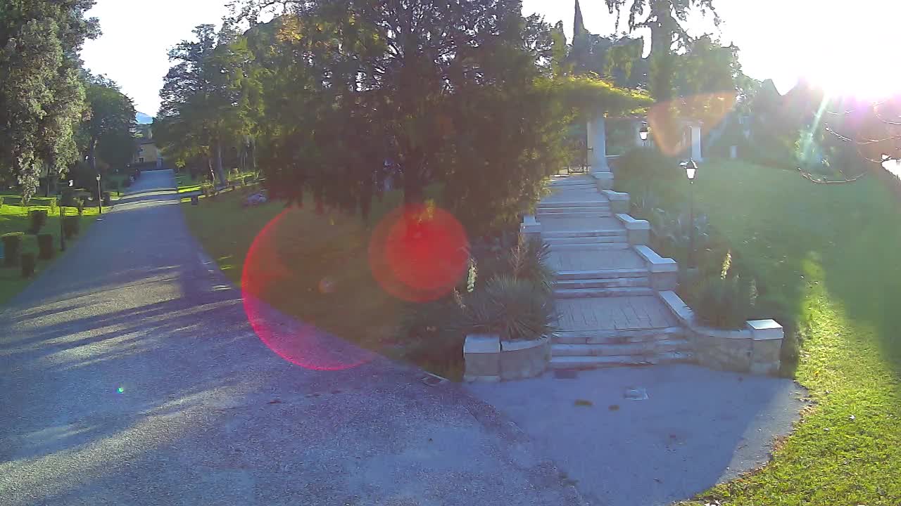 Spletna kamera park Coronini Kronberg – Gorica