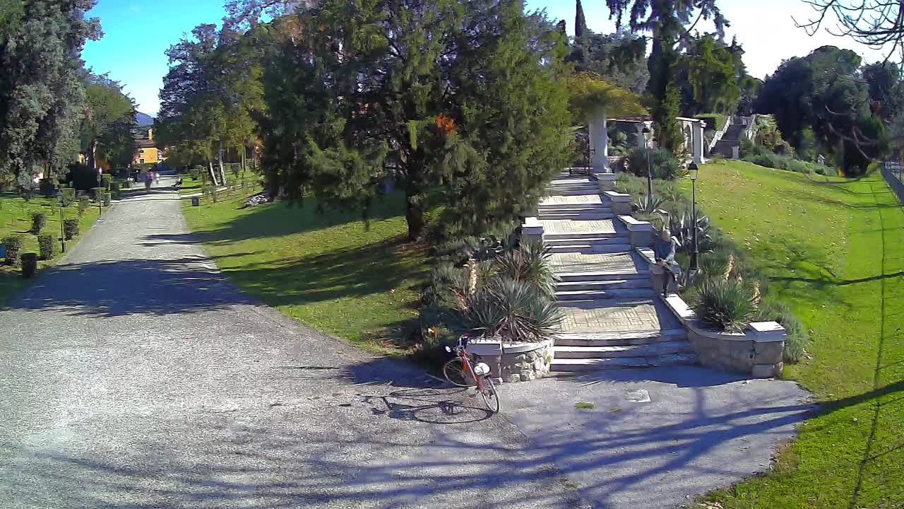 Parco Coronini-Cronberg Live Webcam – Green Oasis