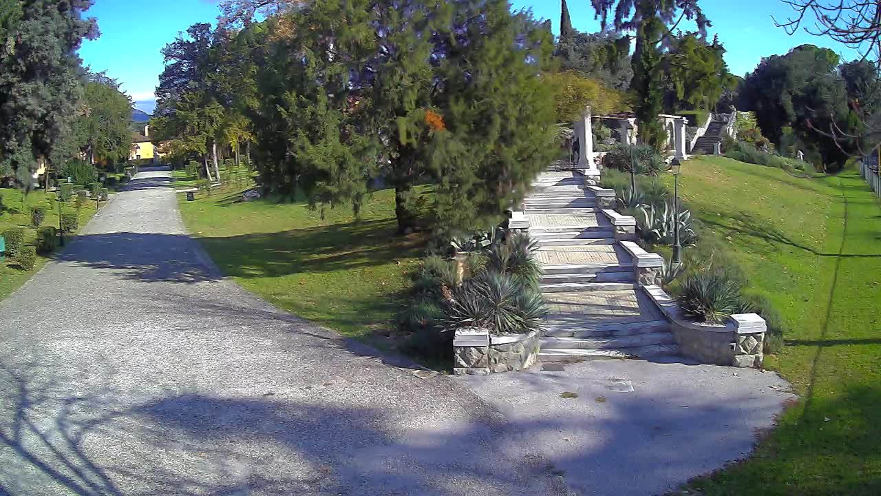 Parco Coronini-Cronberg Live Webcam – Green Oasis