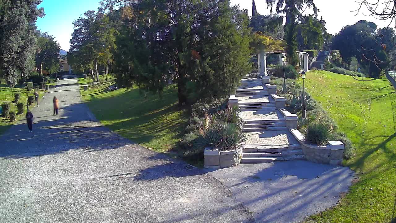 Parco Coronini-Cronberg Live Webcam – Green Oasis