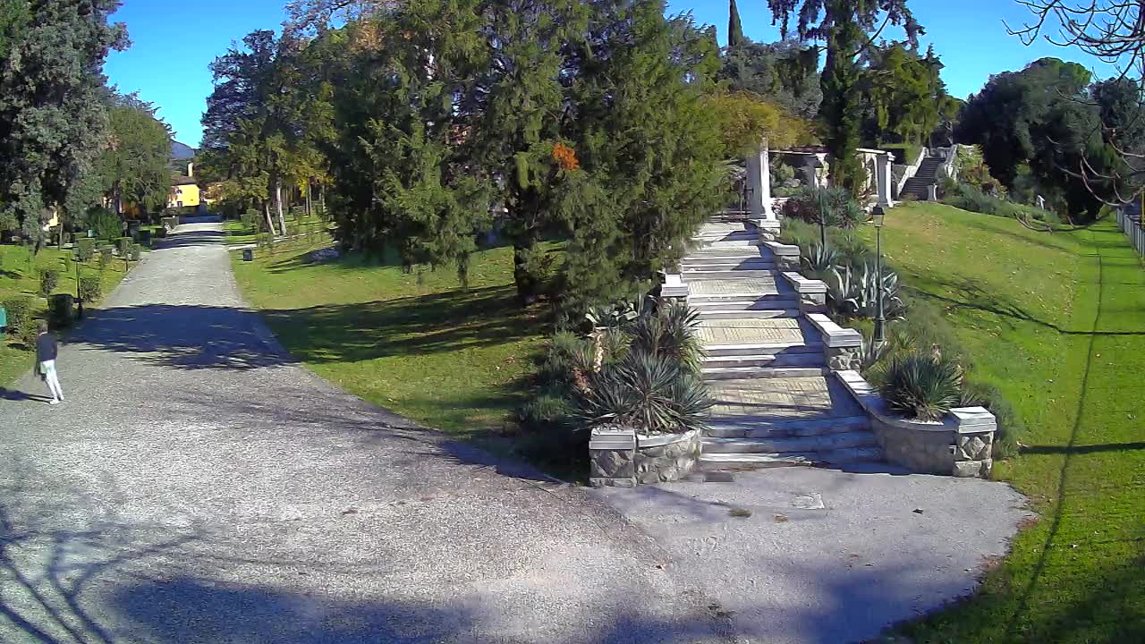 Parco Coronini-Cronberg Live Webcam – Green Oasis