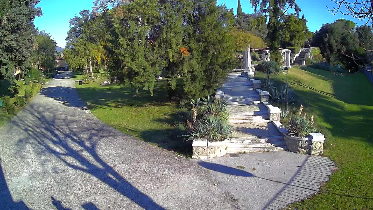 Parco Coronini-Cronberg Live Webcam – Green Oasis
