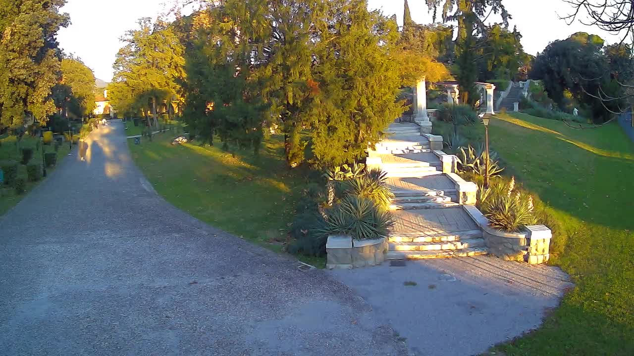 Spletna kamera park Coronini Kronberg – Gorica