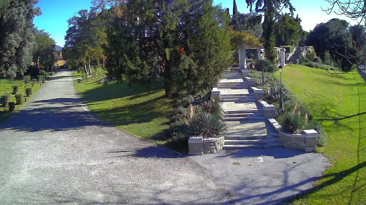 Parco Coronini-Cronberg Live Webcam – Green Oasis