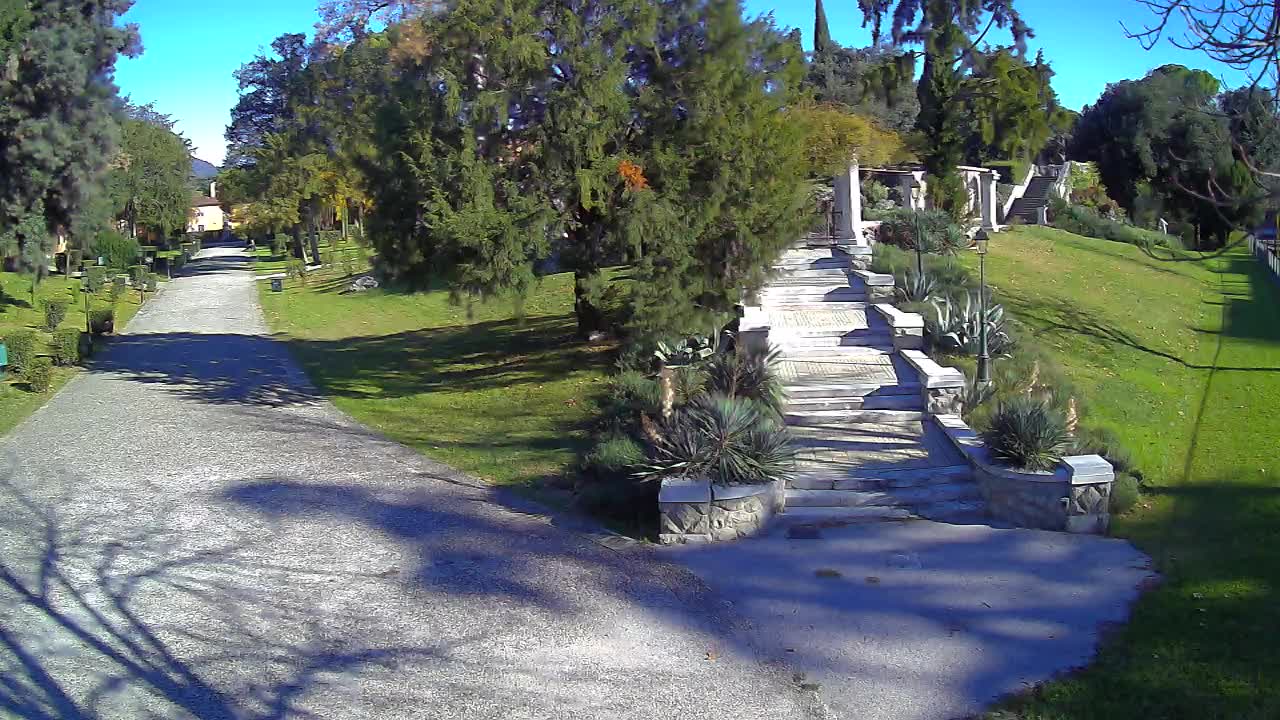 Parco Coronini-Cronberg Live Webcam – Green Oasis