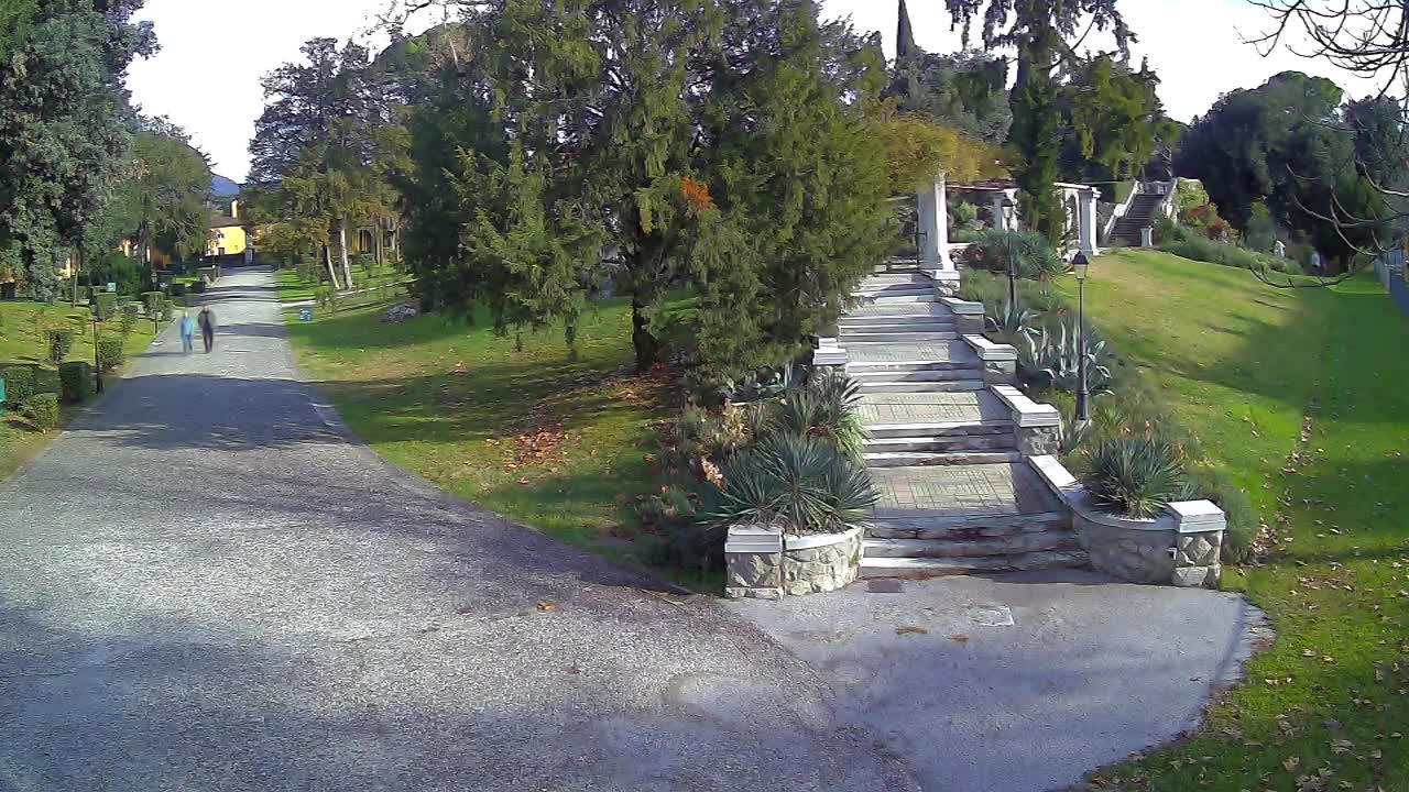 Parco Coronini-Cronberg Live Webcam – Green Oasis