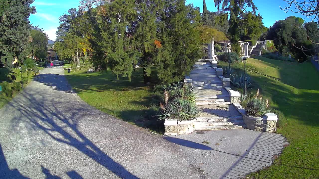 Parco Coronini-Cronberg Live Webcam – Green Oasis