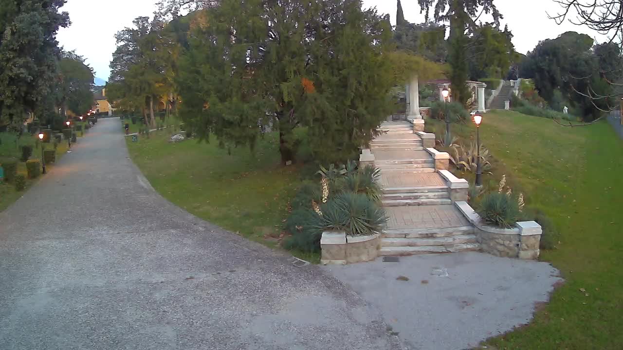 Parco Coronini-Cronberg Live Webcam – Green Oasis