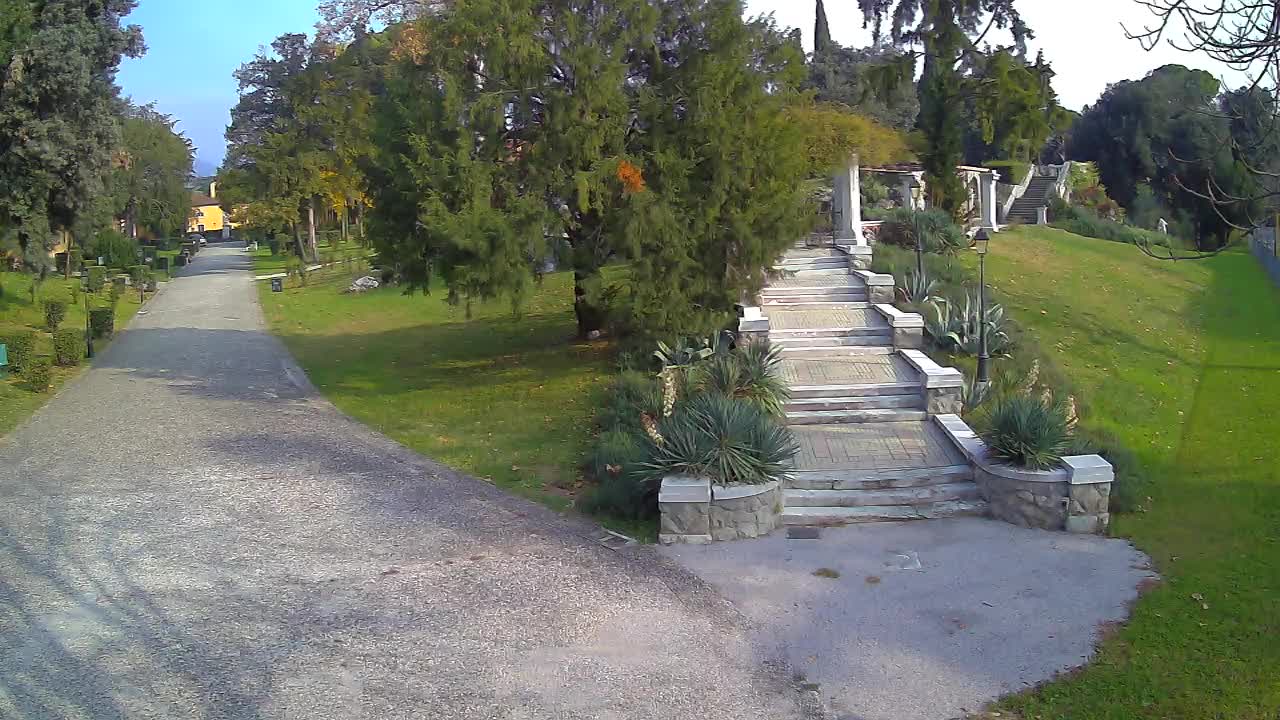 Parco Coronini-Cronberg Live Webcam – Green Oasis