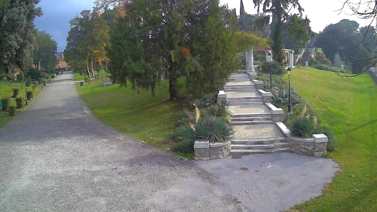 Spletna kamera park Coronini Kronberg – Gorica