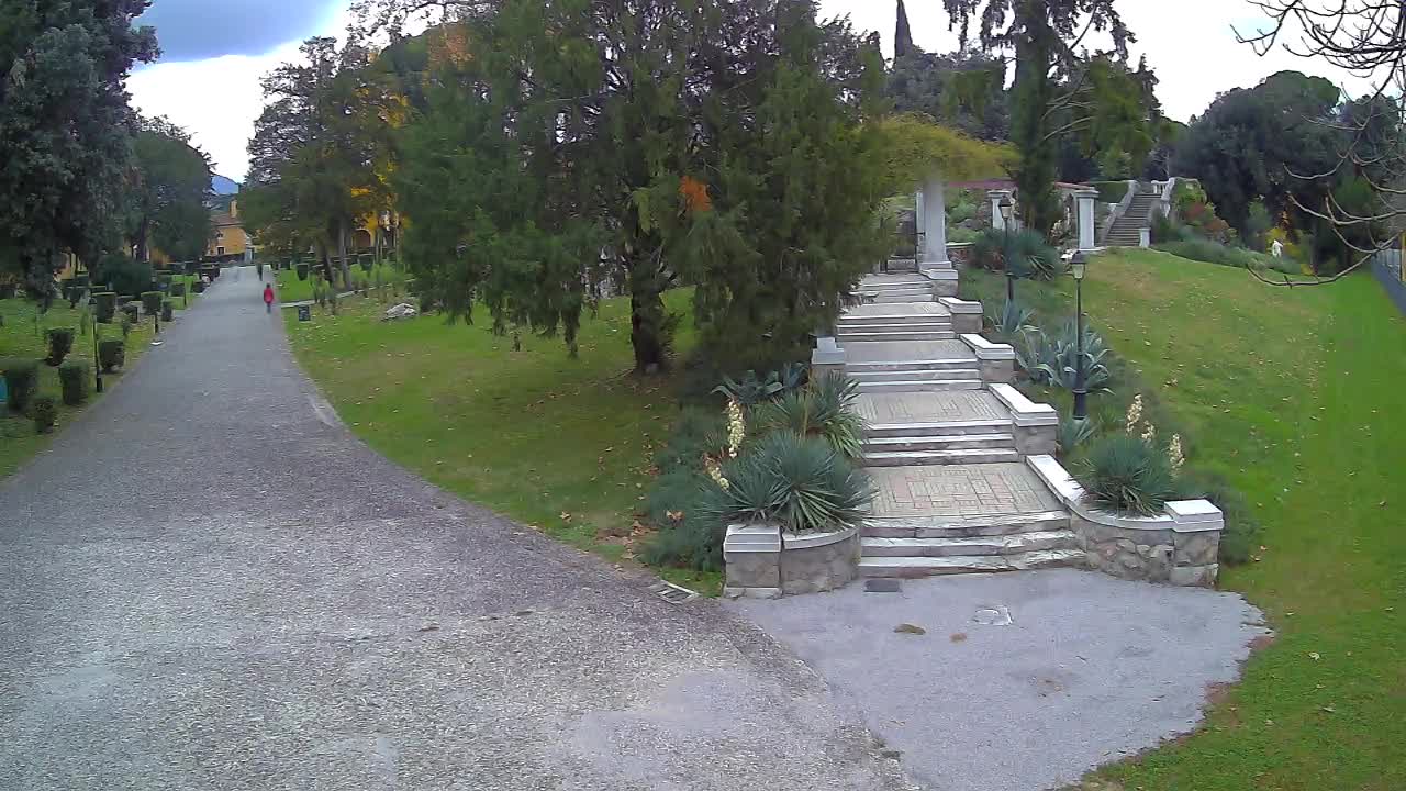 Spletna kamera park Coronini Kronberg – Gorica