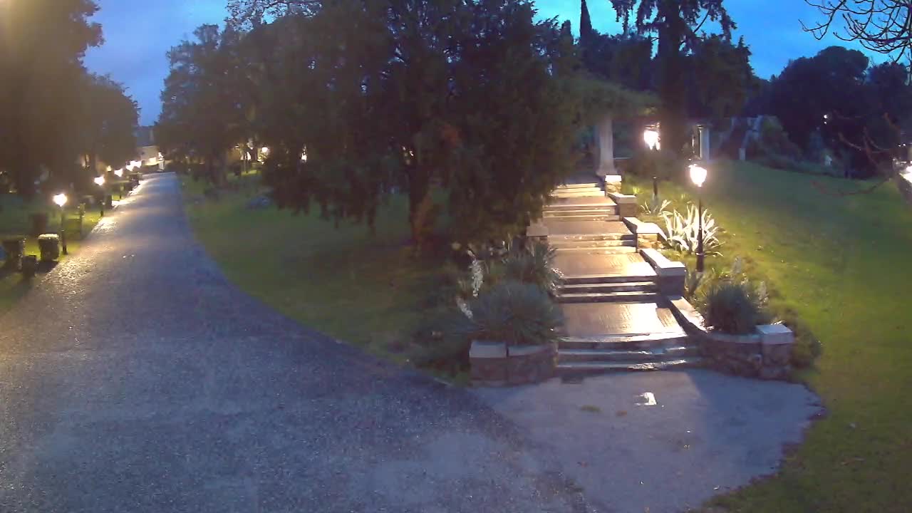 Parco Coronini-Cronberg Live Webcam – Green Oasis