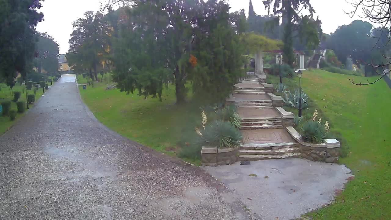 Spletna kamera park Coronini Kronberg – Gorica