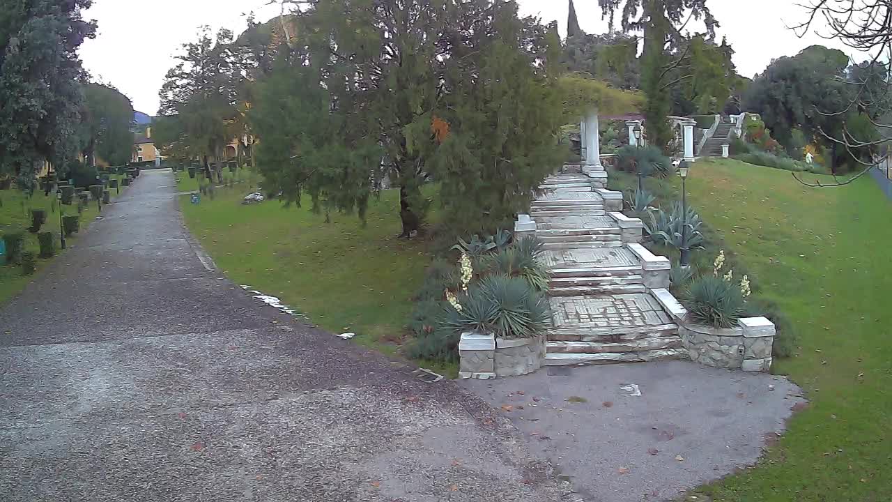 Spletna kamera park Coronini Kronberg – Gorica
