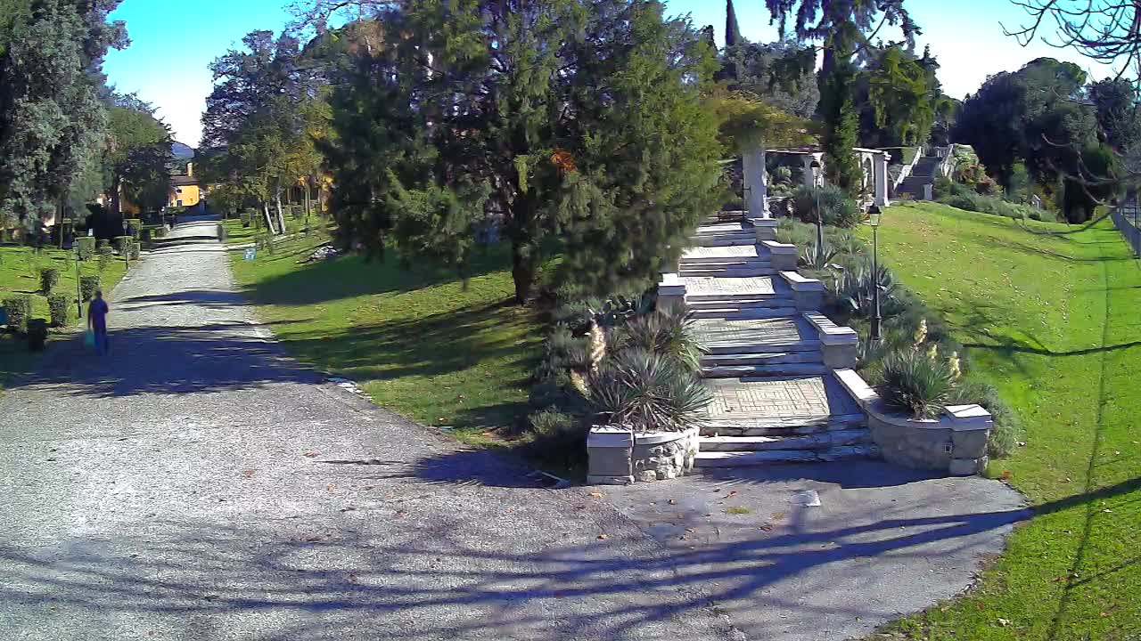 Parco Coronini-Cronberg Live Webcam – Green Oasis