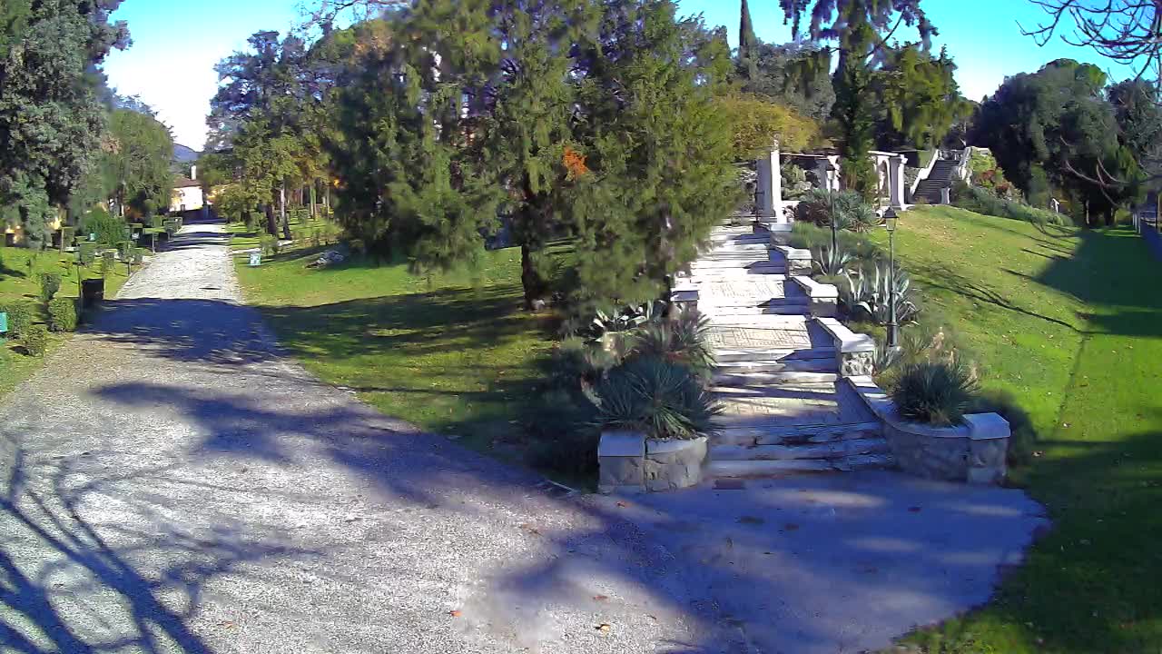 Spletna kamera park Coronini Kronberg – Gorica