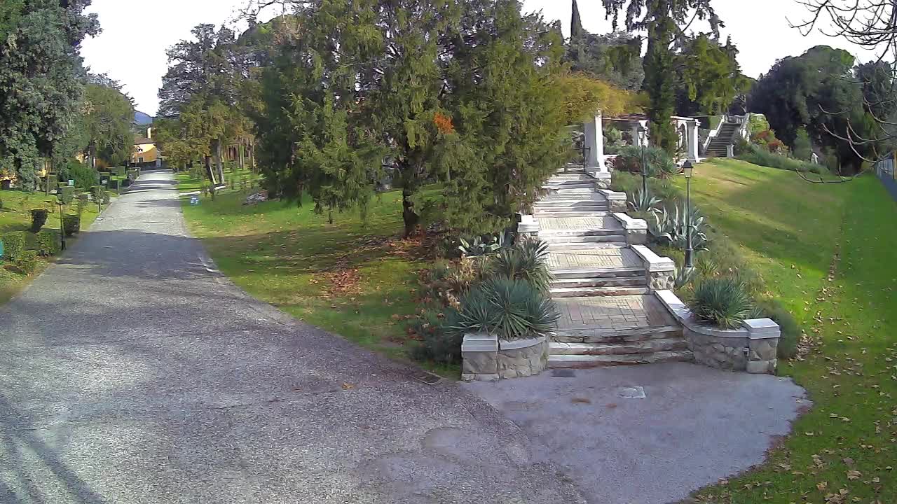 Parco Coronini-Cronberg Live Webcam – Green Oasis