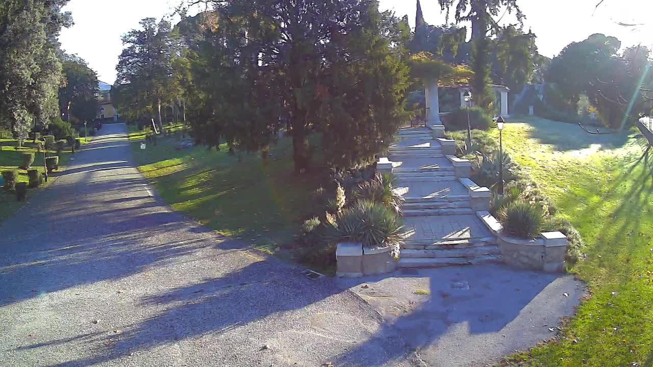 Parco Coronini-Cronberg Live Webcam – Green Oasis