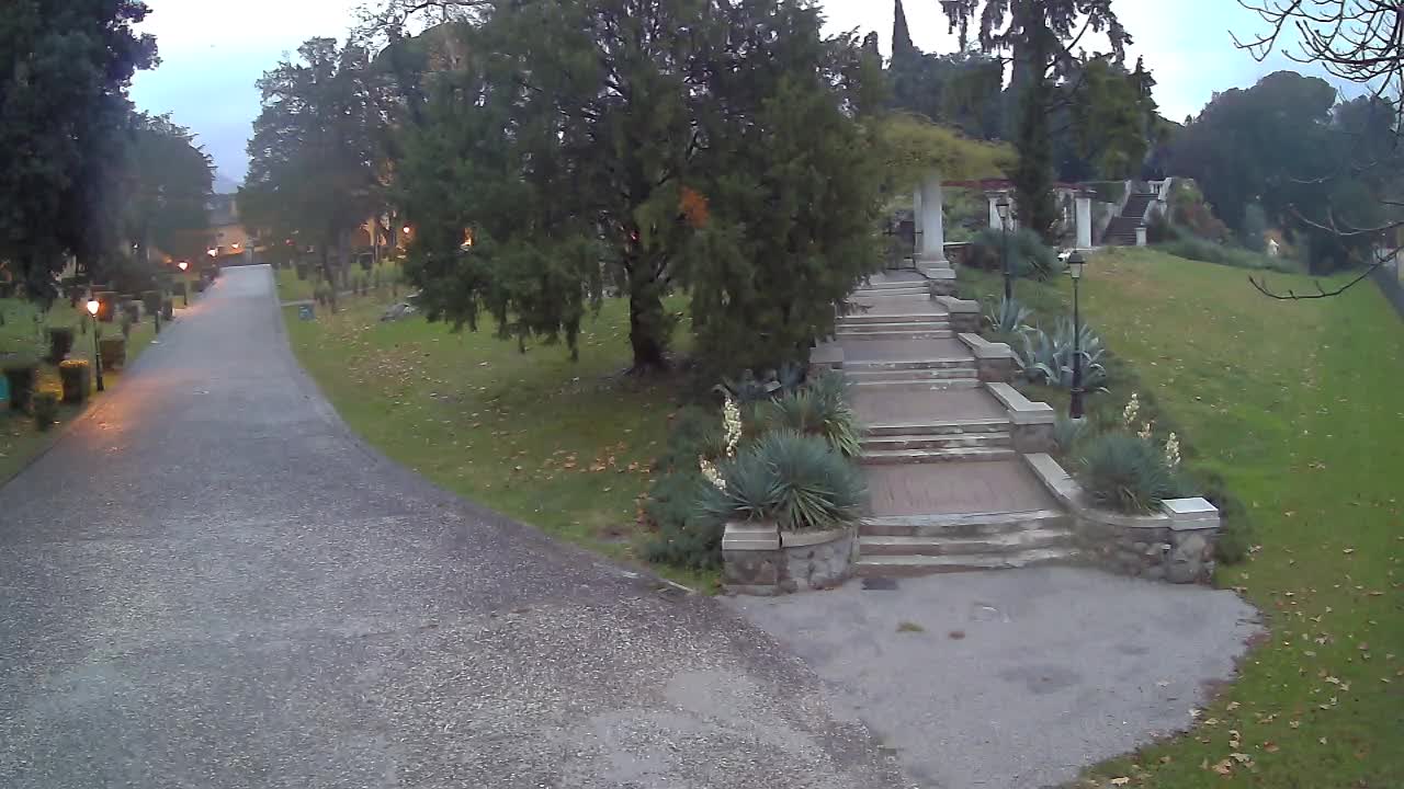 Spletna kamera park Coronini Kronberg – Gorica