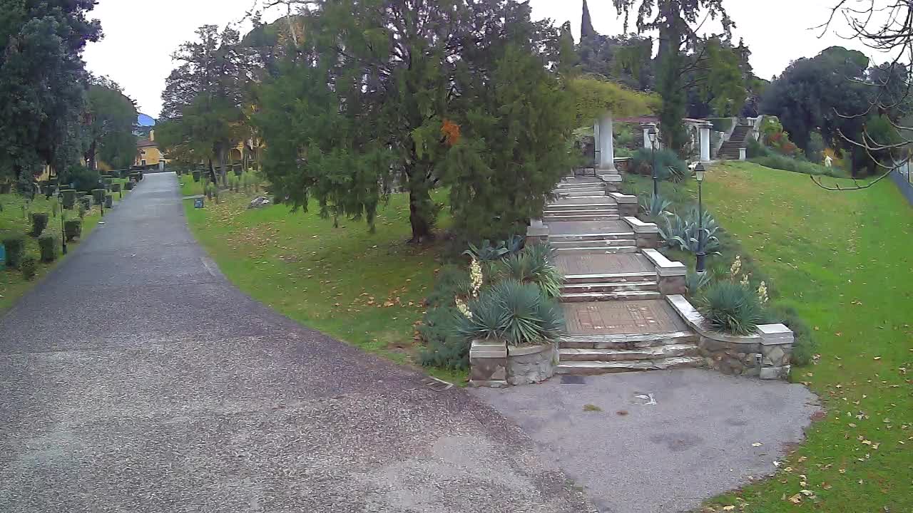 Spletna kamera park Coronini Kronberg – Gorica