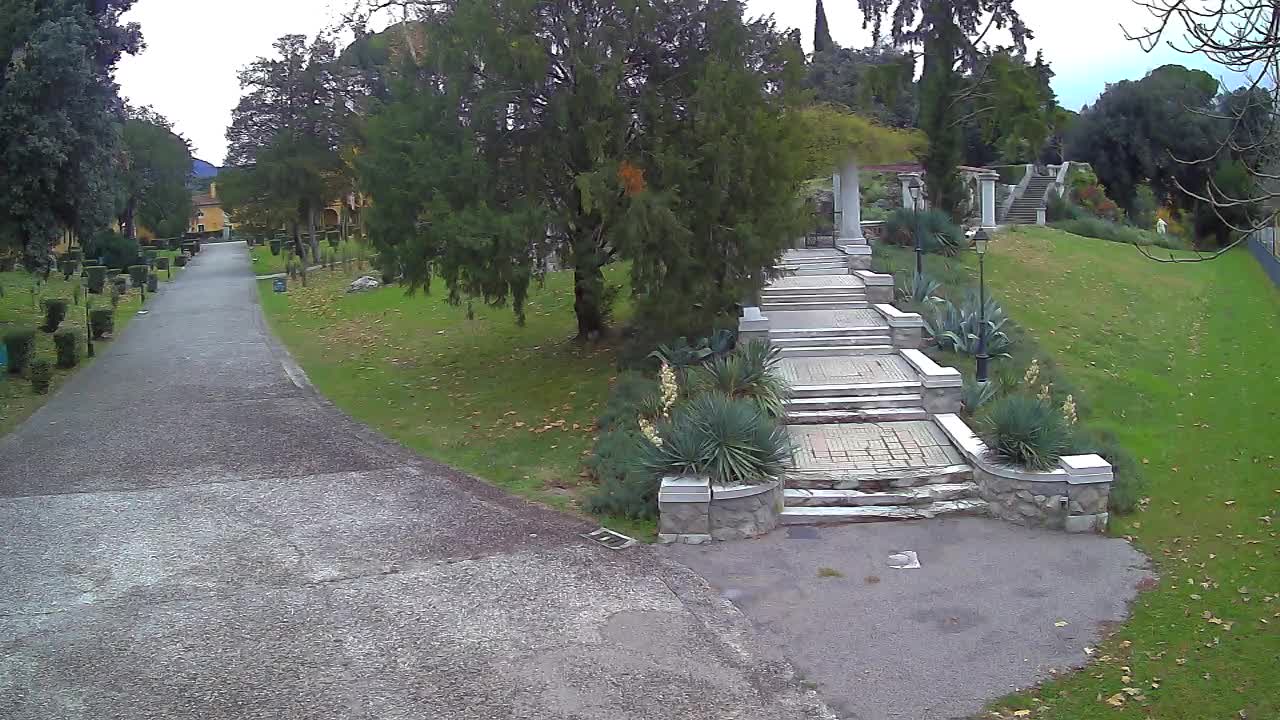 Spletna kamera park Coronini Kronberg – Gorica